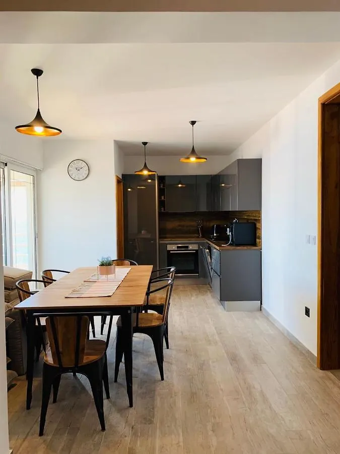 Apartments L&L&L Ртина