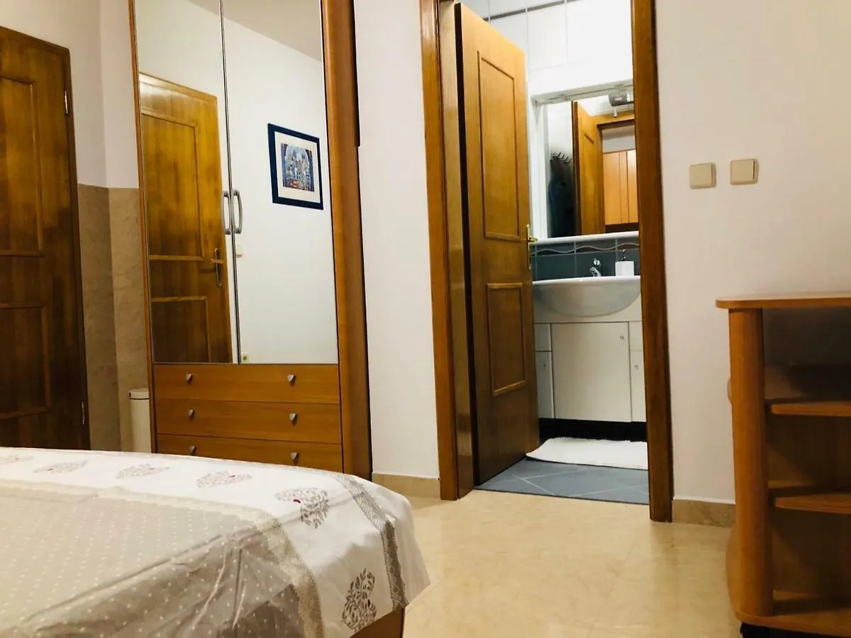 Apartments L&L&L Ртина
